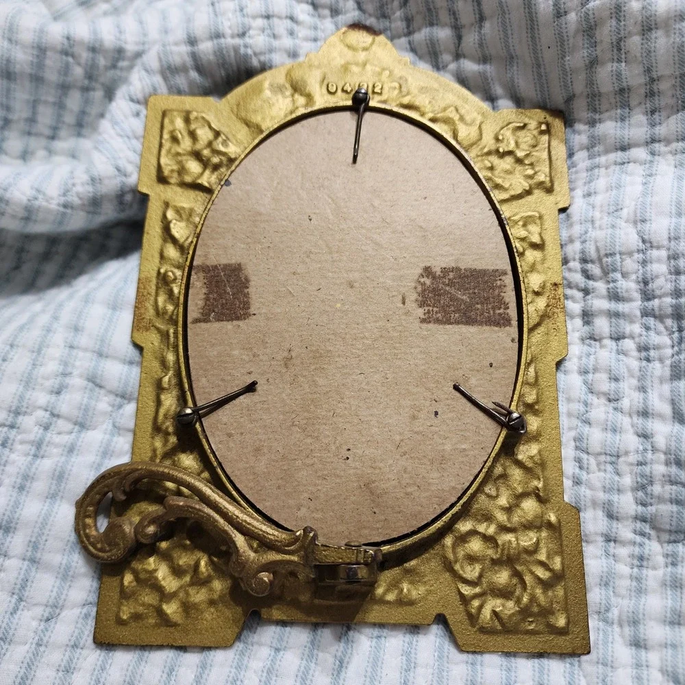 Vintage Gold Cast Metal Floral Tabletop Mirror Ornate Beveled Oval Easel 9432